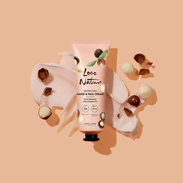 قیمت خرید کرم مرطوب کننده و نرم کننده دست و ناخن اوریفلیم Oriflame