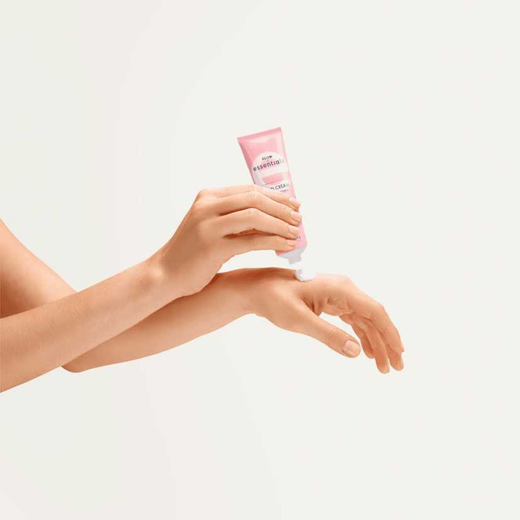 قیمت خرید کرم دست مرطوب کننده و نرم کننده اسنشیالز اوریفلیم Oriflame