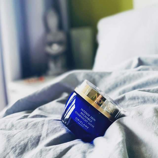 قیمت خرید ماسک شب آبرسان و تغذیه کننده قوی نوایج اینتنس اسکین ریشارژ Oriflame