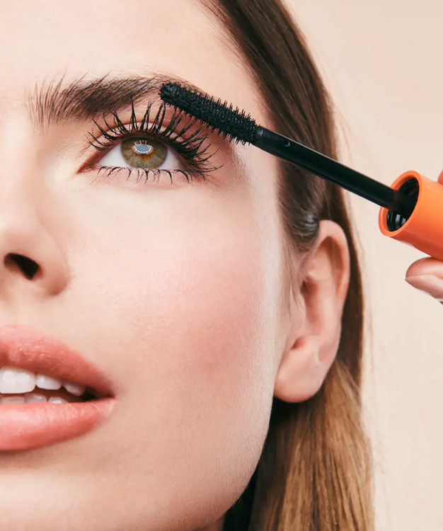 ریمل مشکی پامپ اند پلامپ