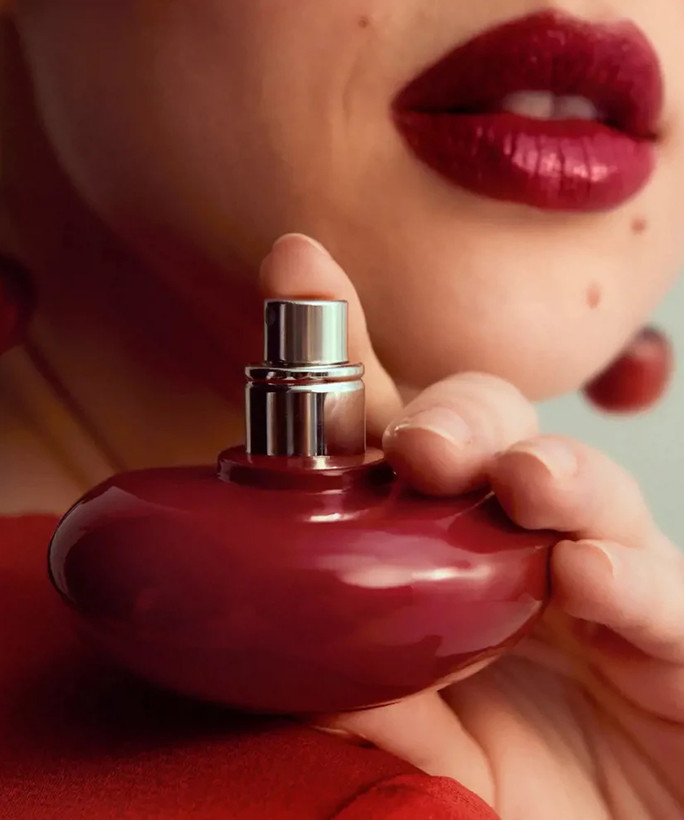 عطرزنانه لاوپوشن چری آن تاپ _ادوپرفیوم